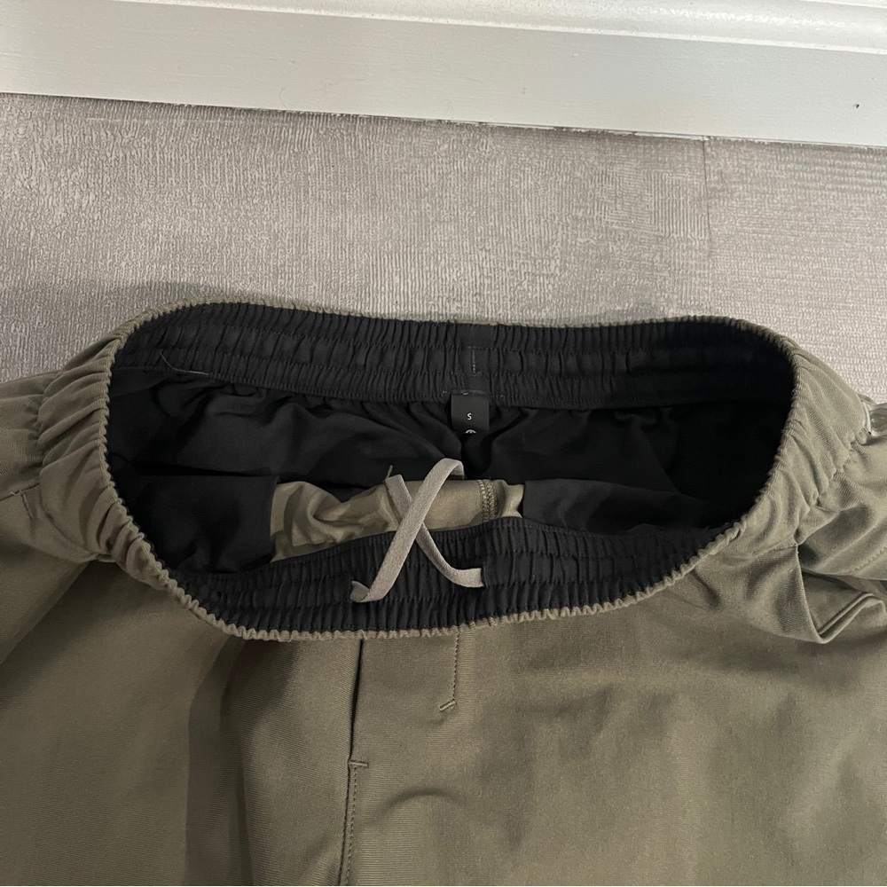 Lululemon Green Elastic Waist Track Pants Size Small - Picture 4 of 8